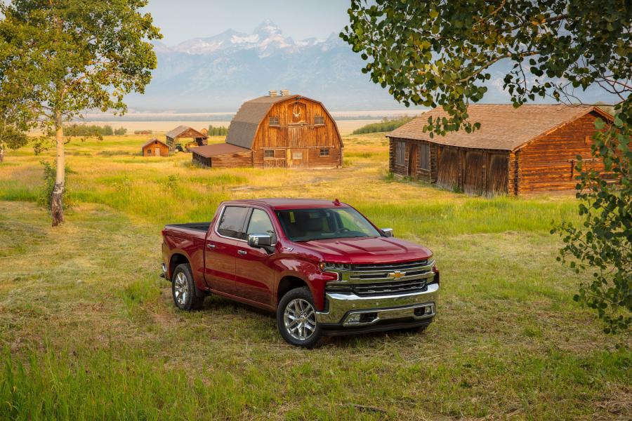  Chevrolet Silverado LTZ Z71 Crew Cab 2018 года  (фото 1 из 8)